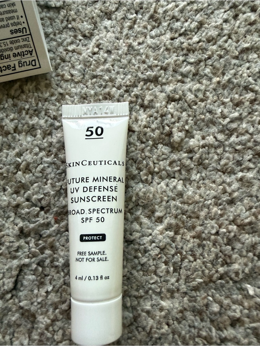 NEW SkinCeuticals Future Mineral UV Defense Sunscreen SPF 50 (4ml) + Vanity Case - Picture 4 of 8